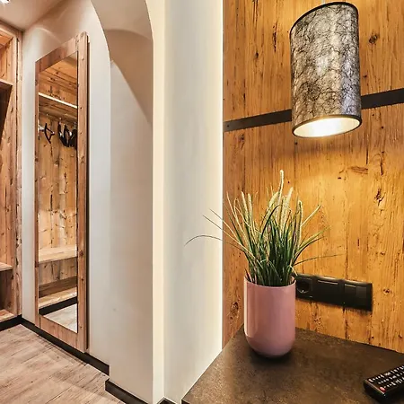 Bergland Apartahotel 4*