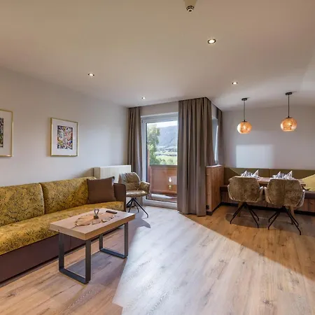 Apartmanhotel Bergland 4*